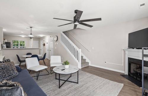 Harwood Lane Condo | Modern 2BR Getaway - Whitewater Center + Roku TVs