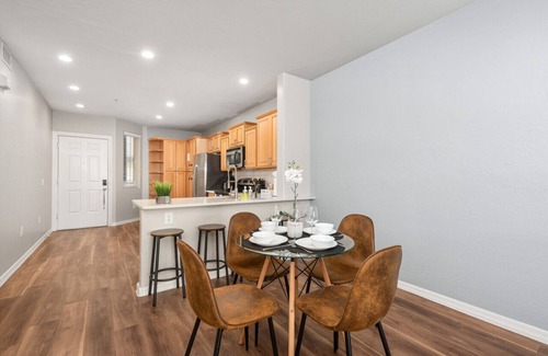 Tempe Apartment | Modern 2BR Pool Gym, Near ASU Mill Ave&Cmelbck Mtn
