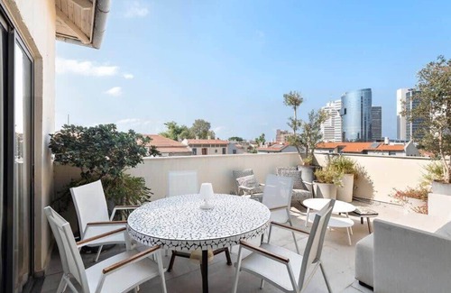 Neve Tzedek Apartment | Modern 2BR Private House Neve Tsedek by HolyGuest