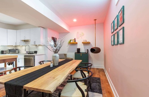 Douglas Park Apartment | Modern 2BR Retreat | Close to DC & Airport