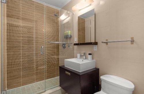 Midtown West Apartment | Modern 2BR Steps from New York's Iconic Broadway