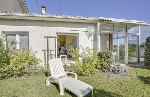 Biscarrosse Plage House | Modern 2BR Villa, 700m from Beach, Terrace & Garden, Sleeps 4