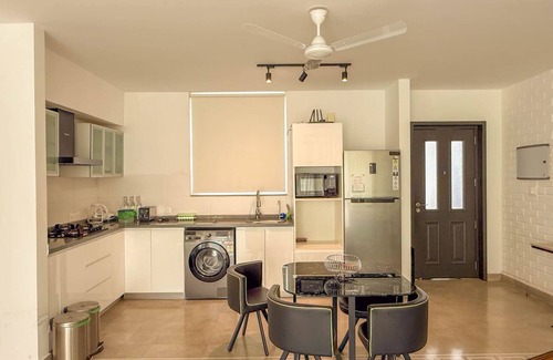 Reis Magos Apartment | Modern 2BR w Pool Near Candolim and Coco Beach