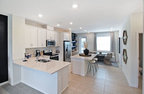 Braden River House | Modern 3/2.5 condo at Waterside in Lakewood Ranch - Duke's Paradise