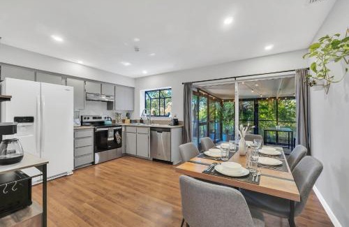 Winter Haven House | Modern 3 Bed 2 Bath Home 3 minutes from Legoland