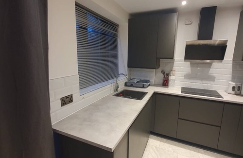 Northumberland Park House | Modern 3 bed house Tottenham Free Parking/WIFI