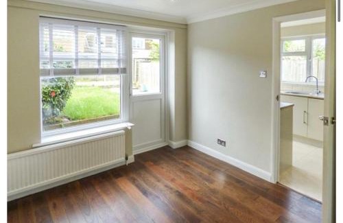 Ramsden Heath Apartment | Modern 3 bedroom home