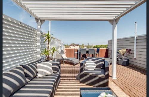 Cape Woolamai Apartment | Modern 3 bedroom apartment, beach, surf & shops