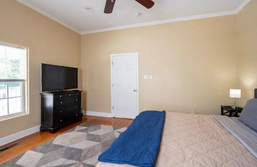 East Durham House | Modern 3-bedroom, big fence yard, Pets stay free