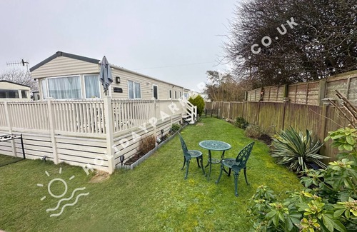 Selsey House | Modern 3 bedroom holiday home with garden on West Sands @ Seal Bay Resort