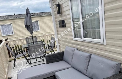 Selsey House | Modern 3 bedroom holiday home with garden on West Sands @ Seal Bay Resort