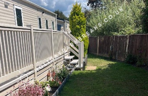 Selsey House | Modern 3 bedroom holiday home with garden on West Sands @ Seal Bay Resort