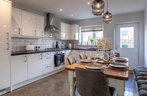 Combe Down House | Modern 3 bedroom house close to the city with parking