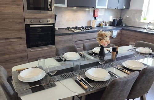 Marsaxlokk House | Modern 3-bedroom maisonette walking distance from Marsaxlokk promenade.