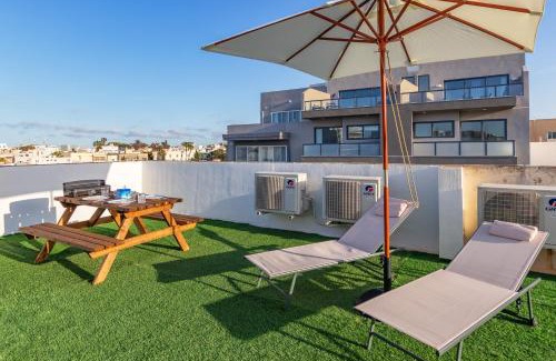 Swieqi Apartment | Modern 3 BR Apartment close to Paceville and Beach