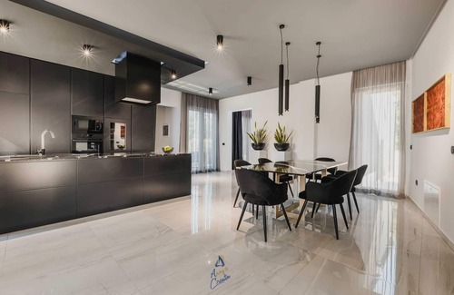 Valica Villa | Modern 3-BR villa for 6 with pool, surrounded by pine forest near beach