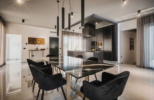 Valica Villa | Modern 3-BR villa for 6 with pool, surrounded by pine forest near beach