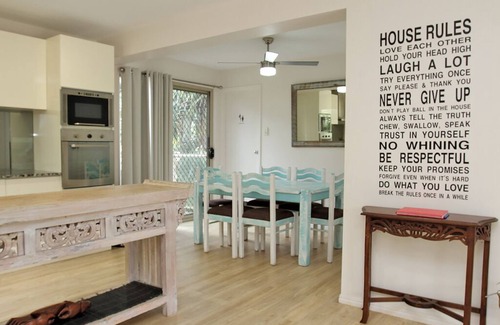 Amity Point House | Modern 3 level home, Central Location with water glimpses
