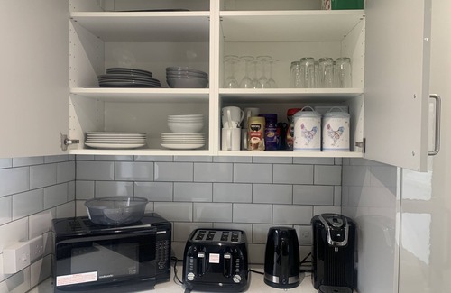 Selhurst House | Modern 3bed Garden House in Croydon, London ,uk