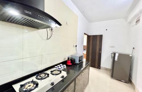 Kolkata Apartment | Modern 3BHK Apt for Big Groups & Family on EM Bypass