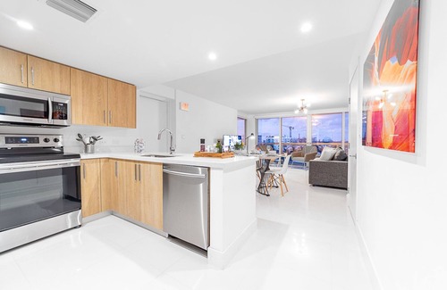 Bay Harbor Islands Apartment | Modern 3BR Apartment – Family Friendly Rental Walk to Bal Harbor Shops & Beach