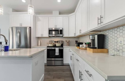 Northside House | Modern 3BR Gem Near Downtown
