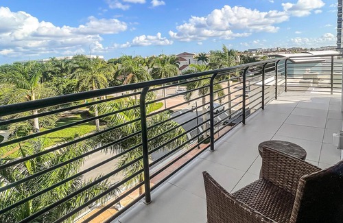 Doral Condo | Modern 3BR Gem: Prime Doral Location