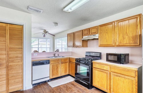 Northside House | Modern 3BR Home Near Downtown