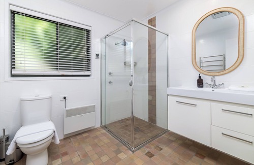 Macquarie House | Modern 3BR in Macquarie