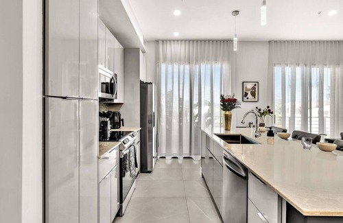 Harbordale Apartment | Modern 3BR Near Las Olas & Beach Roof Top