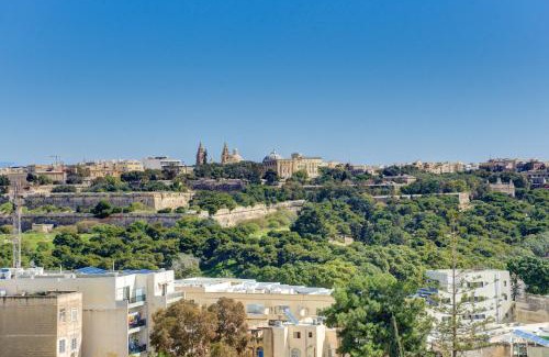 Pieta Apartment | Modern 3BR Penthouse with Valletta Views & Terrace