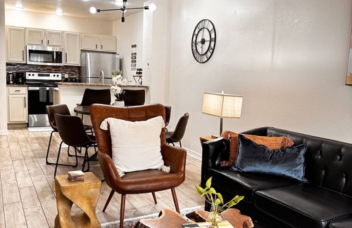 Venetian Bay Villages House | Modern 3BR Retreat with Comfort & Style Near Disney