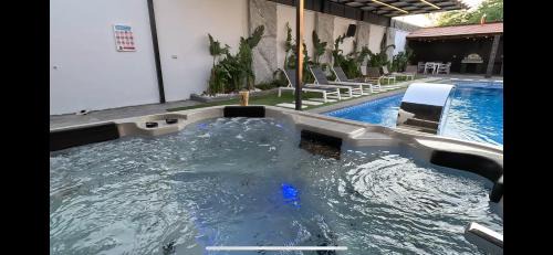 Al-Maghtas Ski Chalet | Modern 3BR Villa with Pool