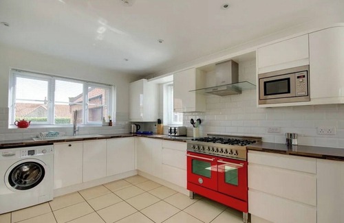 West Runton House | Modern 4-Bed Coastal Retreat in West Runton