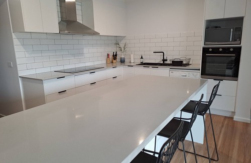 Inverloch House | Modern 4 bedroom Family Home in Inverloch