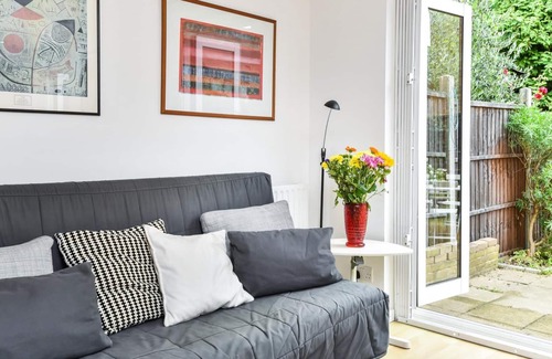 Rotherhithe Apartment | Modern 4 bedroom Terraced House by the Thames!