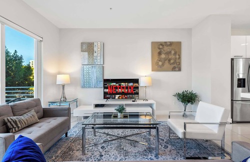 Pompano Beach House | Modern 4 Bedroom Townhome near the Ocean