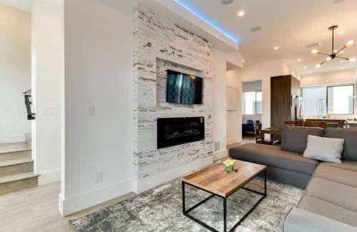 Mid City Villa | Modern 4 bedroom with rooftop #3