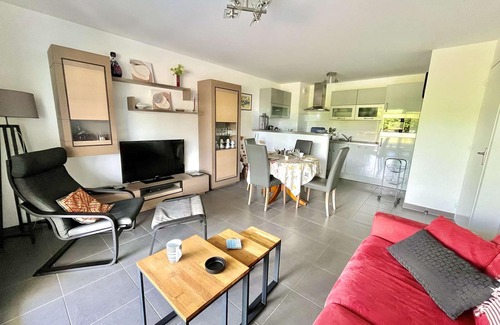 Etel Apartment | Modern 42sqm apartment near beach, Wi-Fi, Pets allowed, Private parking