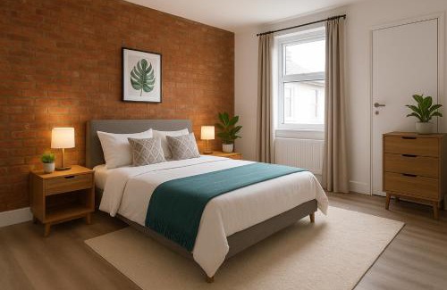 Selhurst House | Modern 5 bedroom all ensuite in South London
