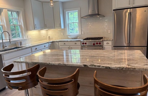 Nantucket House | Modern 5 Bedroom Home. Newly constructed. Large yard. Close to beaches and town.