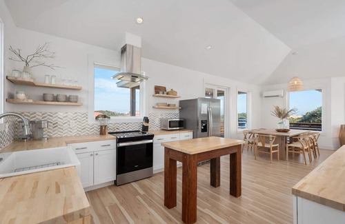 Carova Beach House | ​Modern 5 Bedroom Home with Pool, Hot Tub, Minutes To Beaches & Wild Horses​