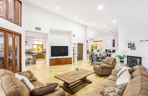 Paradise Point House | Modern 5BR Waterfront Escape Balcony & Dock Access