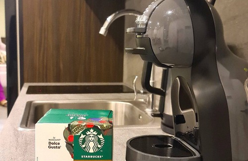 Chalong Apartment | Modern 61m2 Apt, Ideally located (200Mbps+ Wi-Fi)