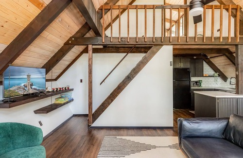 Cle Elum Cabin | Modern a-frame cabin near Roslyn w/hot tub