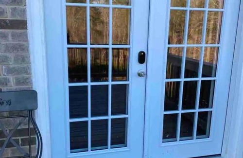 Flowery Branch Apartment | Modern, access to everything 3 min to lake Lanier.nn