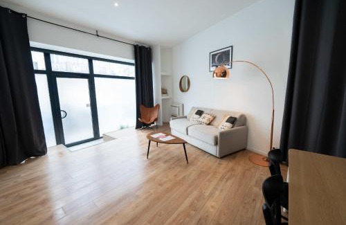 Chartrons Apartment | Modern Air Conditioned Apartment