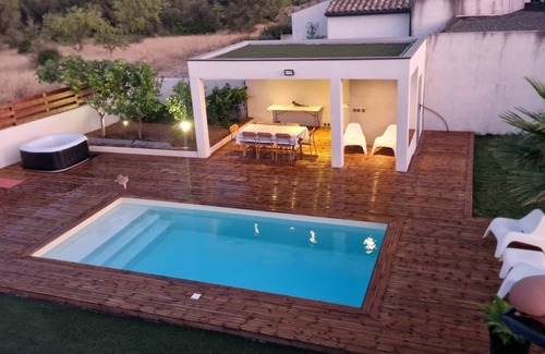 Malves-en-Minervois Villa | Modern air-conditioned villa with swimming pool