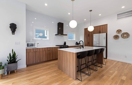 Downtown House | Modern Amenities, Downtown - Raleigh Craftsman