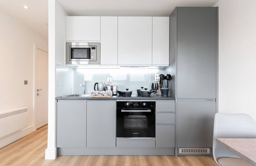 East Grinstead Apartment | Modern and Bright Studio in Central East Grinstead